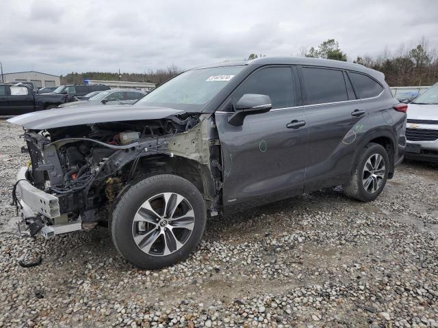 2022 Toyota Highlander Hybrid XLE