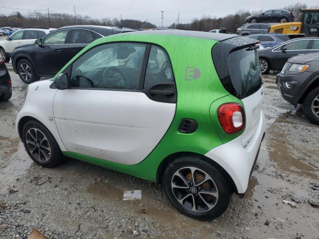 VIN WMEFJ9BA8HK237046 2017 Smart Fortwo no.2