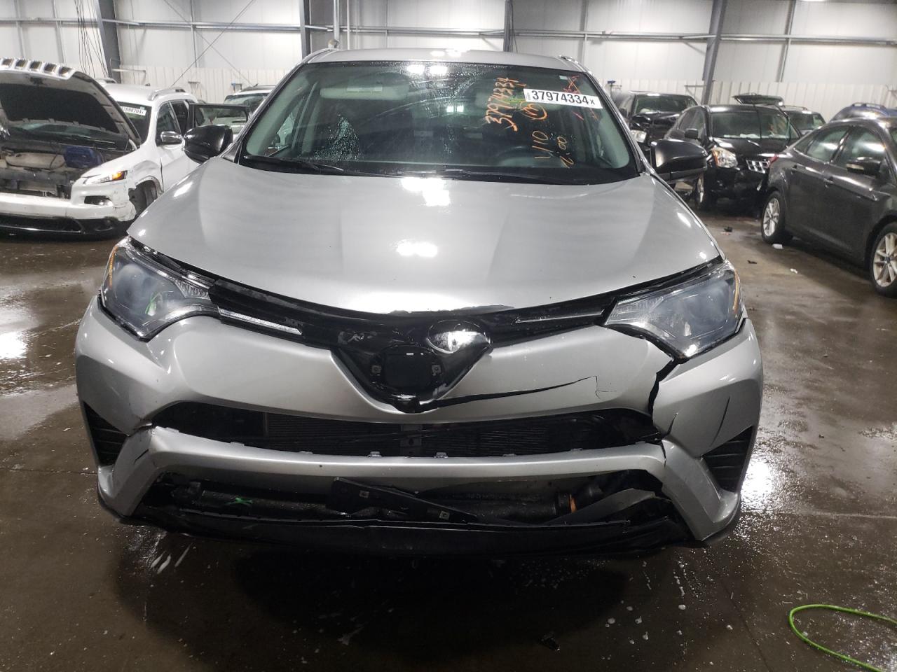 2017 Toyota Rav4 Le vin: 2T3BFREV8HW664201