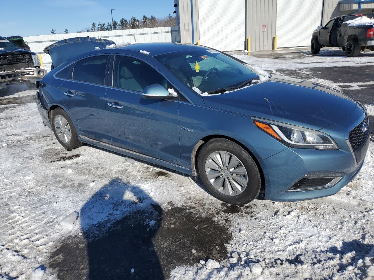 2016 Hyundai Sonata Hybrid vin: KMHE24L16GA040384