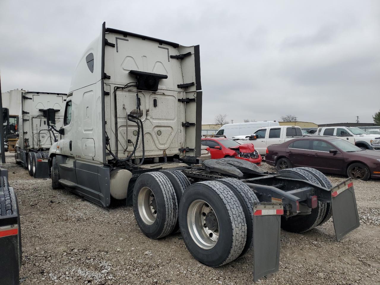 Lot #2381271005 2018 FREIGHTLINER CASCADIA 1