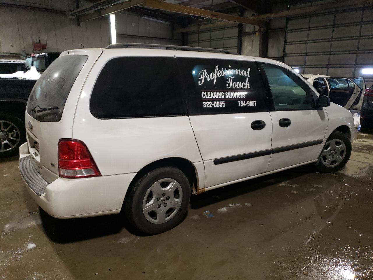 2FMDA51644BB00424 2004 Ford Freestar Se