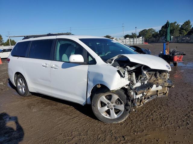 5TDKK3DCXBS096650 | 2011 Toyota sienna le