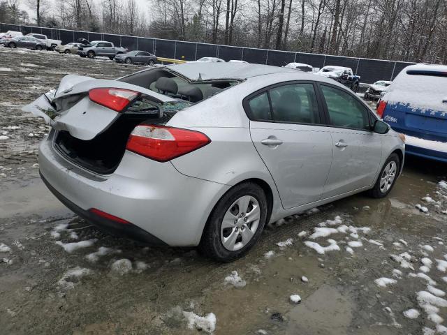 KNAFK4A6XF5435227 | 2015 KIA FORTE LX