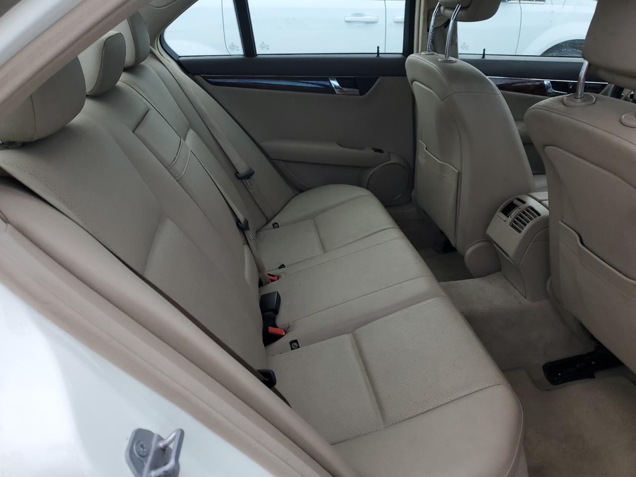 WDDGF5EB0AR092301 2010 Mercedes-Benz C 300