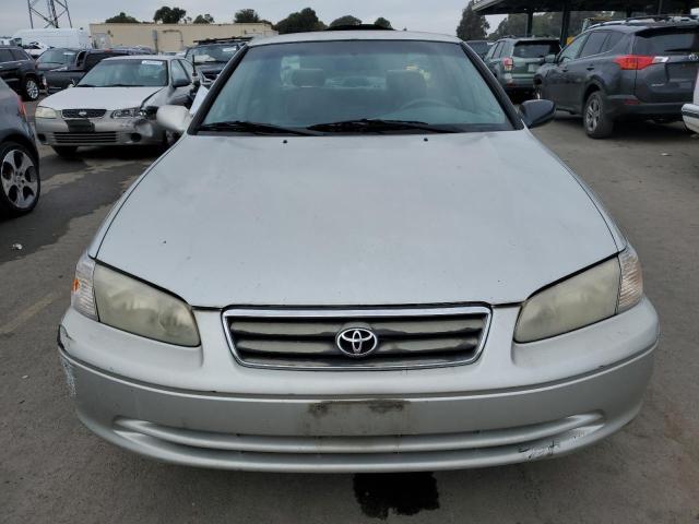 2001 Toyota Camry Le VIN: 4T1BF22K61U116195 Lot: 38674034