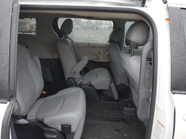 5TDZSKFC9NS063813 2022 TOYOTA SIENNA, photo no. 11