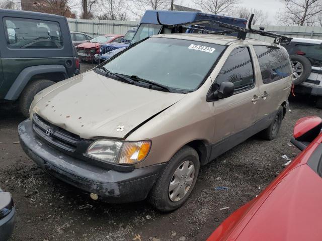 Lot #2542132206 2000 TOYOTA SIENNA LE salvage car