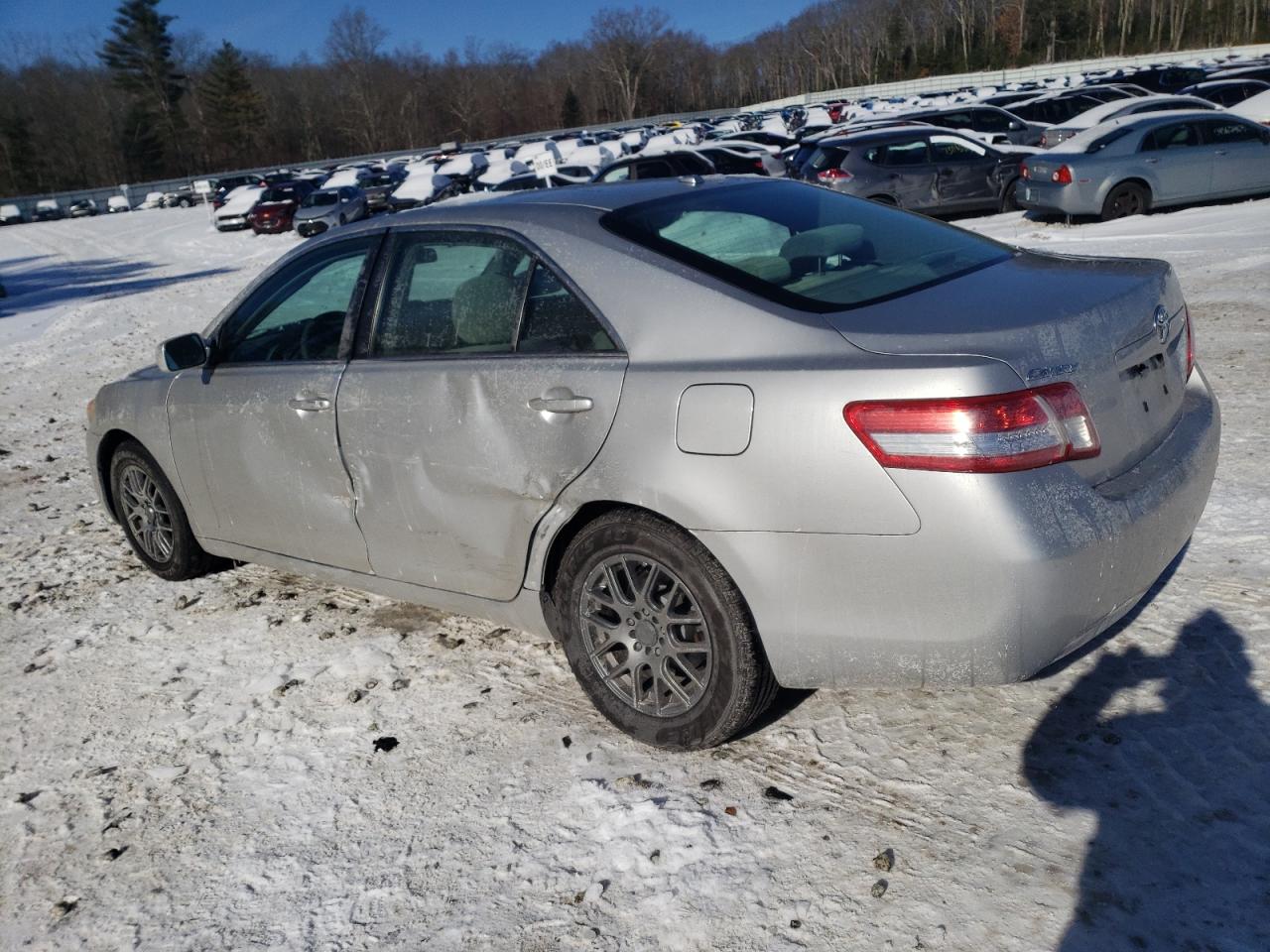 4T1BF3EK2BU637563 2011 Toyota Camry Base