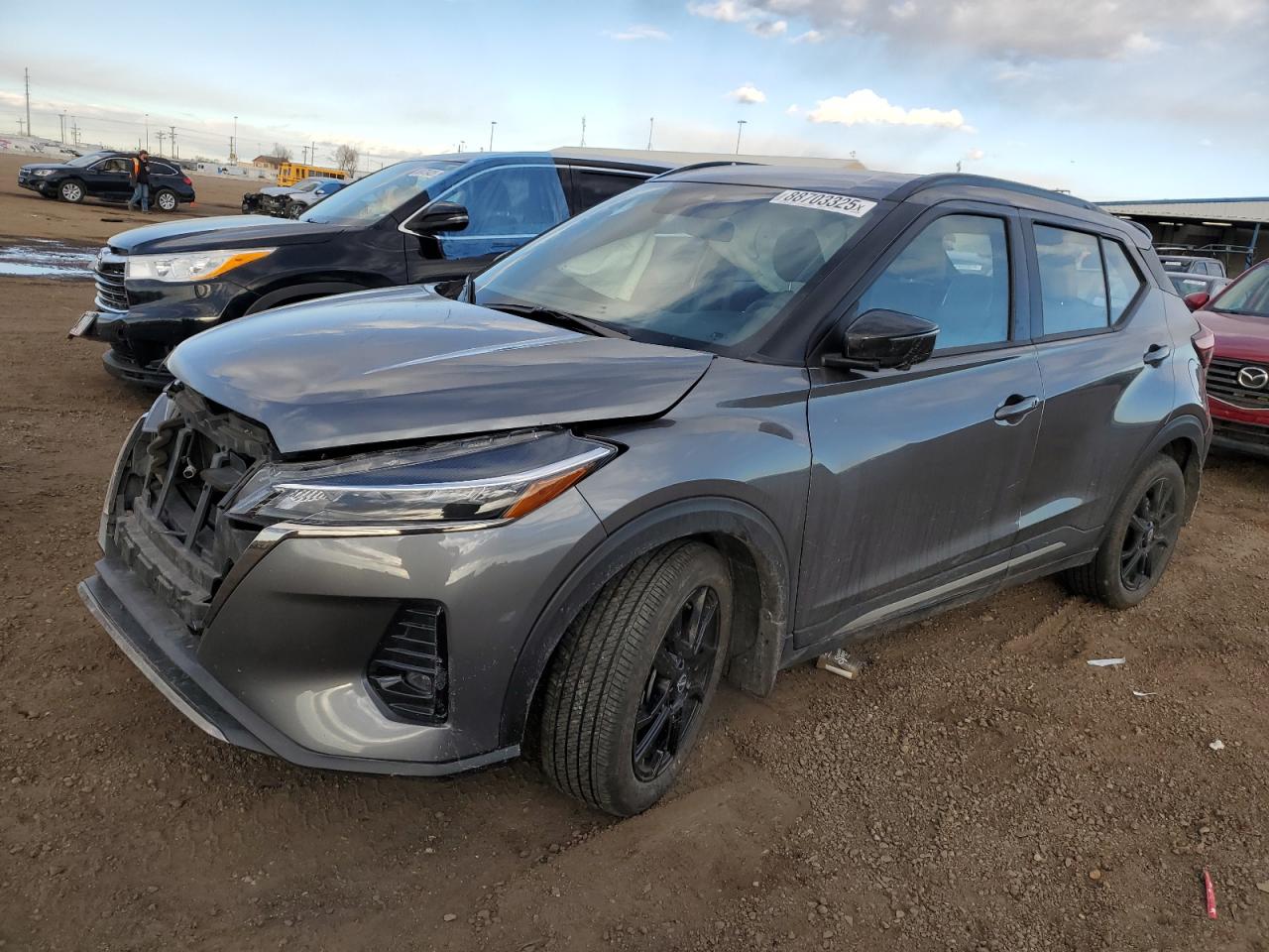  Salvage Nissan Kicks