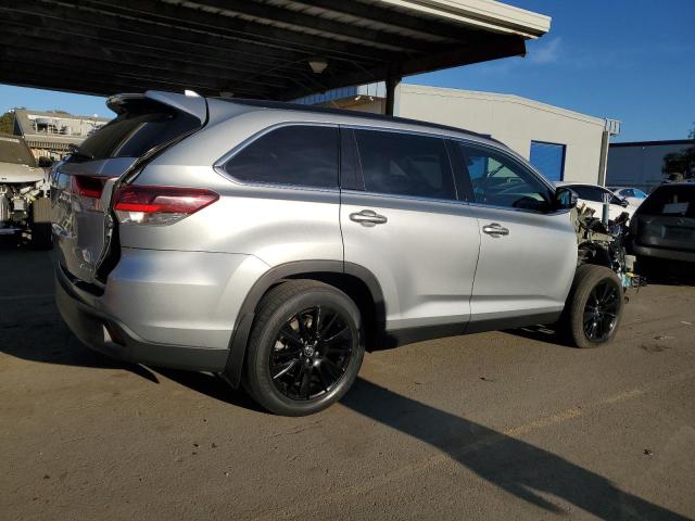2019 TOYOTA HIGHLANDER - 5TDJZRFH4KS577917
