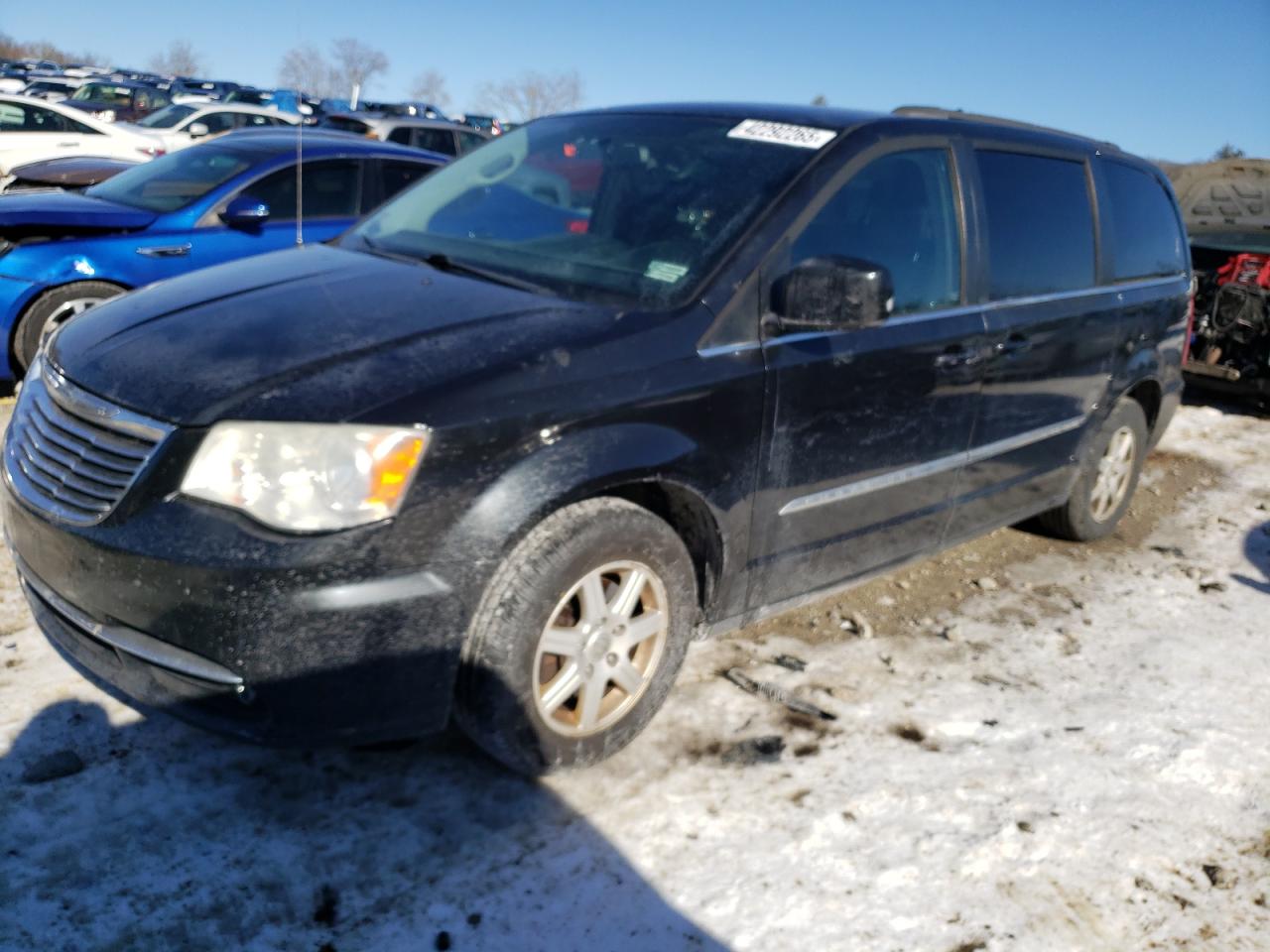  Salvage Chrysler Minivan