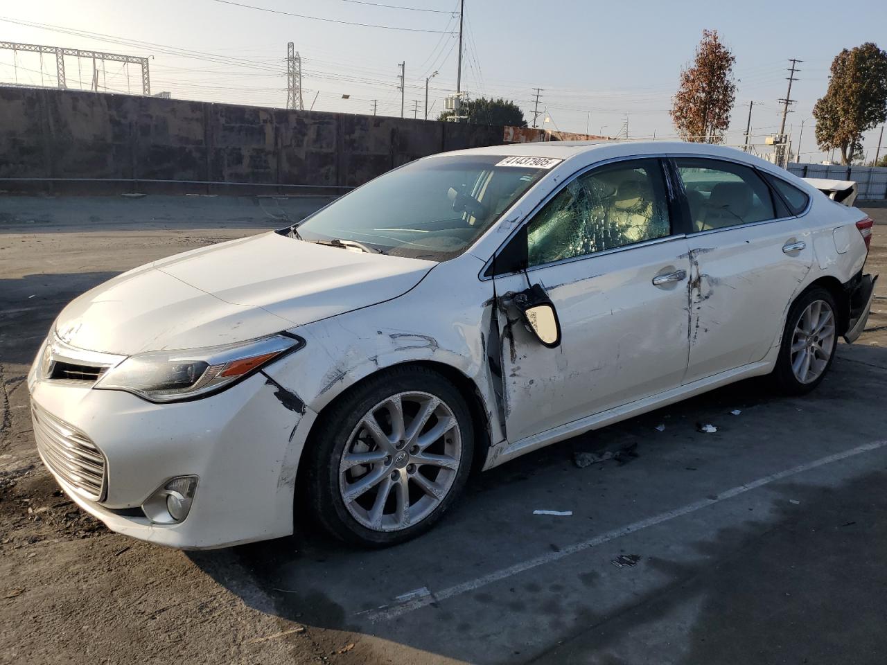  Salvage Toyota Avalon