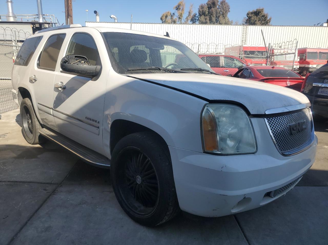  Salvage GMC Yukon