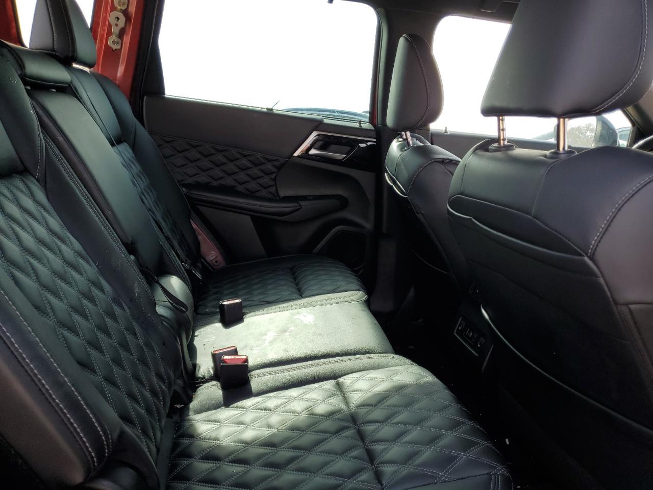 MITSUBISHI OUTLANDER SEL