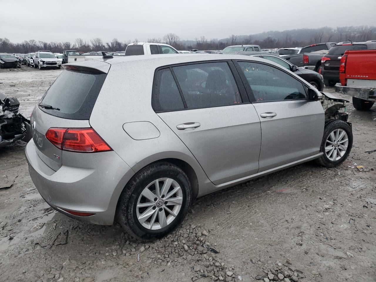 VOLKSWAGEN GOLF S/SE
