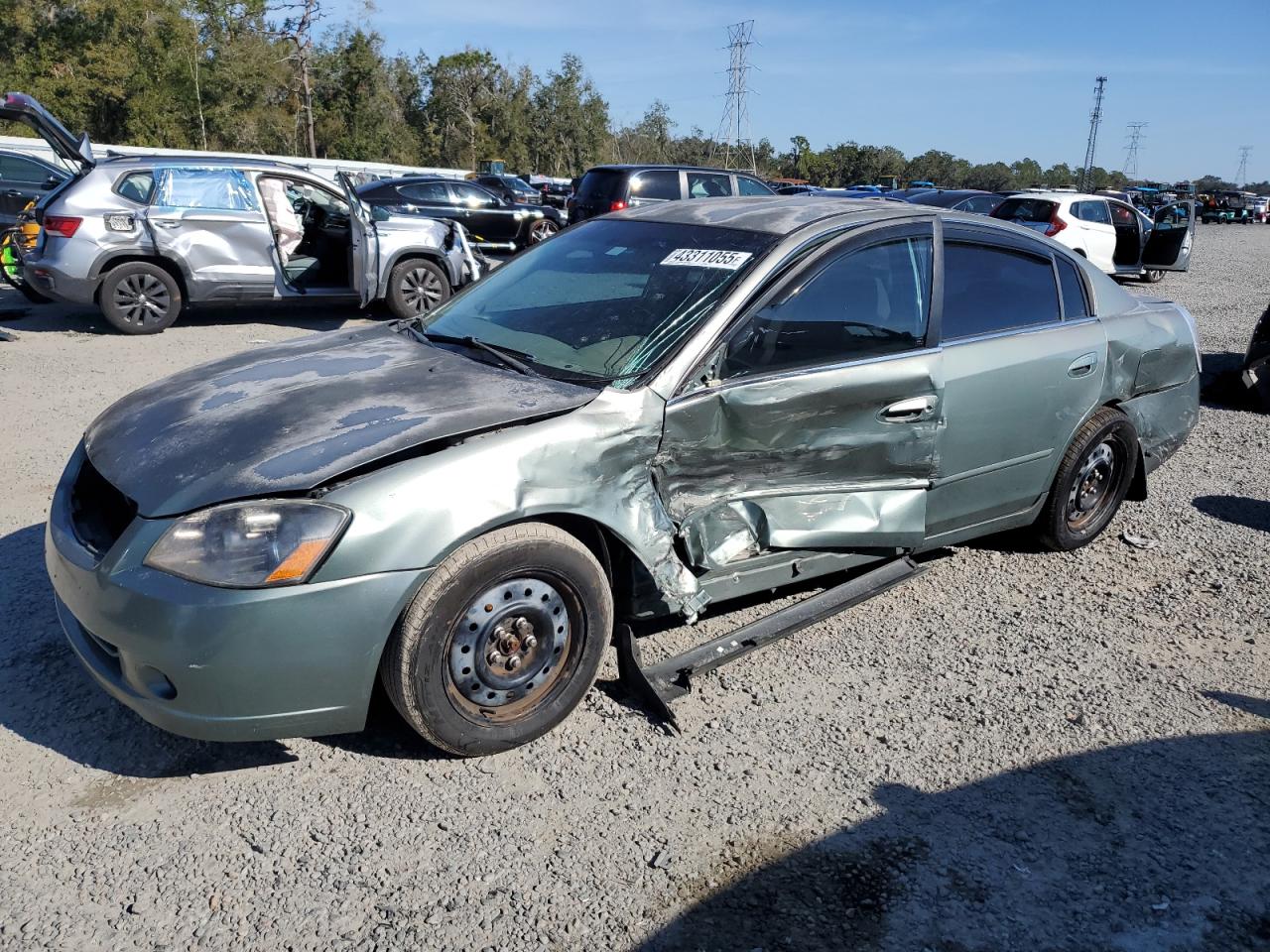  Salvage Nissan Altima