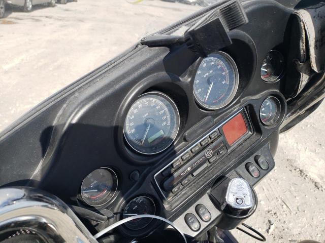 2011 HARLEY-DAVIDSON FLHTCU 1HD1FC410BB677367