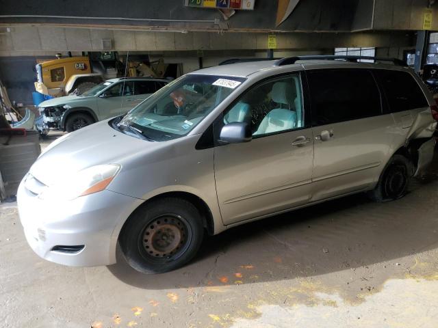 TOYOTA SIENNA CE