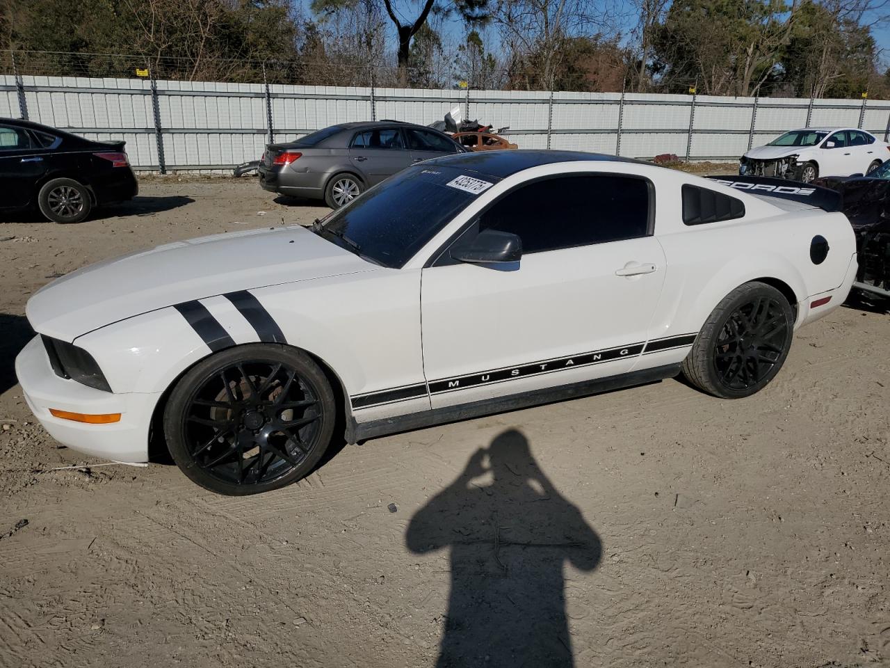  Salvage Ford Mustang