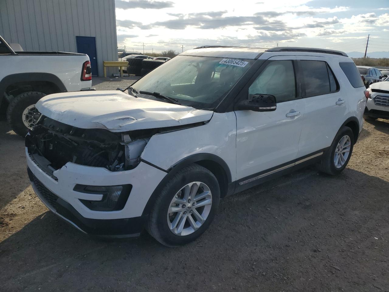  Salvage Ford Explorer