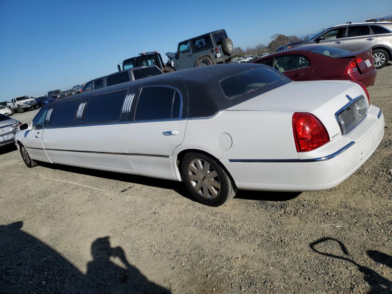 Lot #3058623464 2004 LINCOLN TOWN CAR E