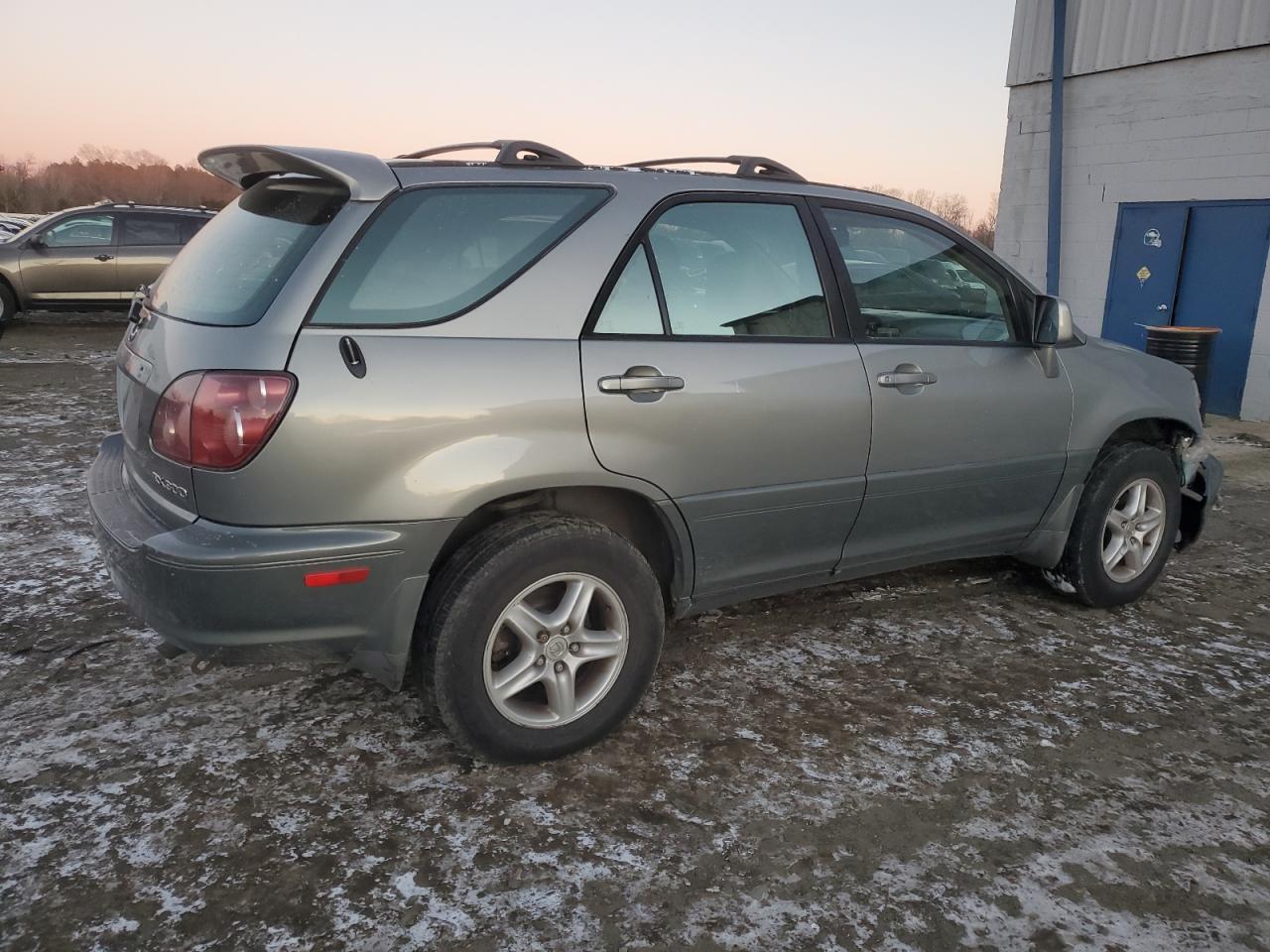 Lot #3052585111 2000 LEXUS RX 300