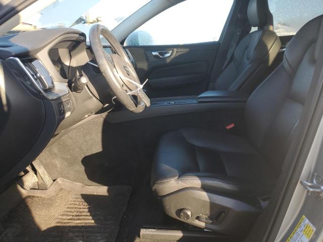 2018 VOLVO XC60 T5 MO YV4102RK4J1090153