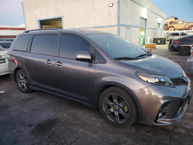 2018 TOYOTA SIENNA SE 5TDXZ3DC0JS942543