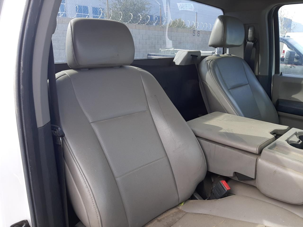 FORD F-550 SUPER DUTY