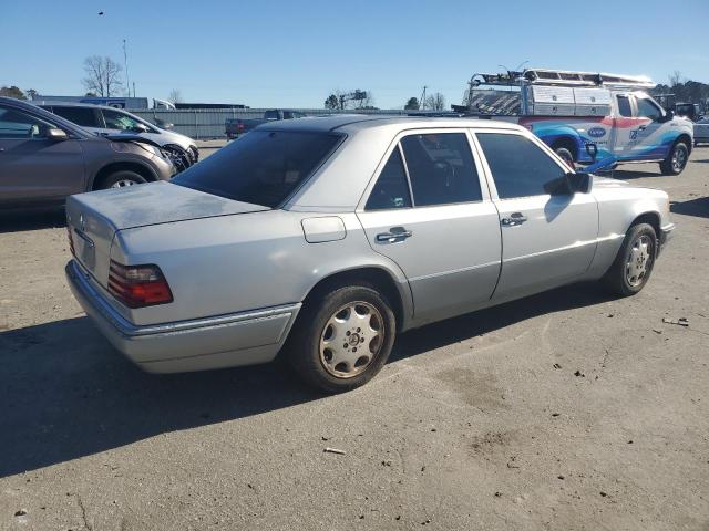 MERCEDES-BENZ E 320 BASE 1995 silver  gas WDBEA32EXSC163851 photo #4