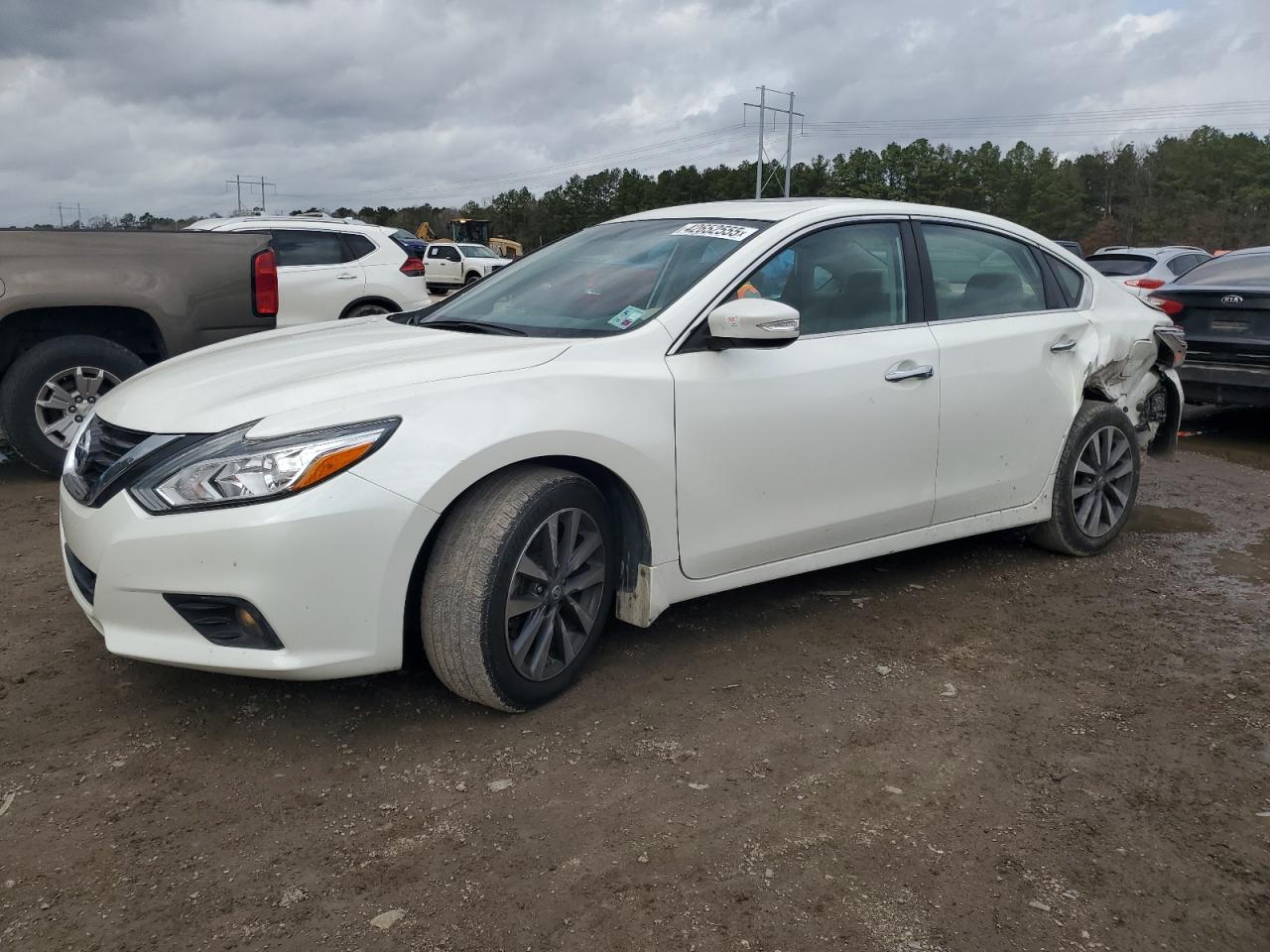  Salvage Nissan Altima