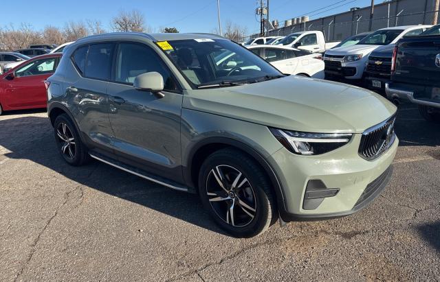 VOLVO XC40 CORE 2023 gray  gas YV4L12UK3P2967652 photo #1