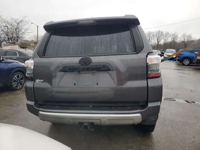 2018 TOYOTA 4RUNNER SR - JTEBU5JR9J5598533
