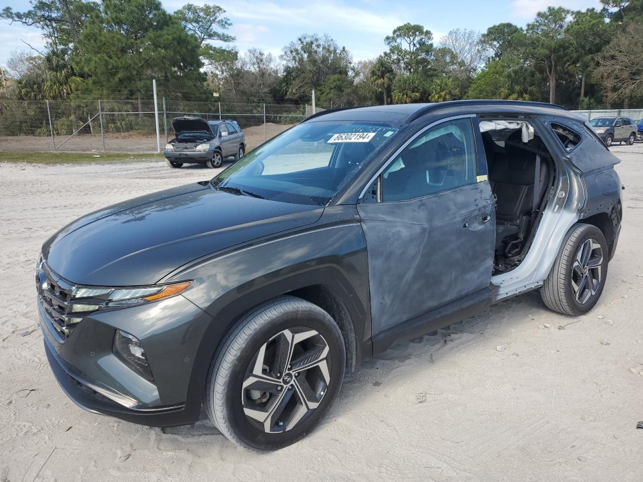  Salvage Hyundai TUCSON