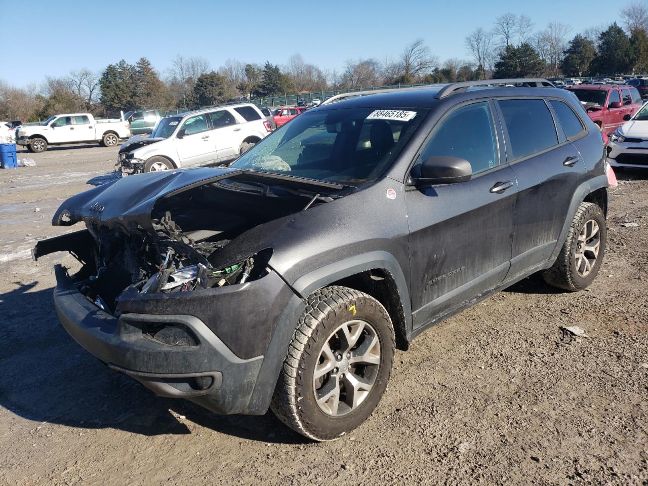  Salvage Jeep Cherokee