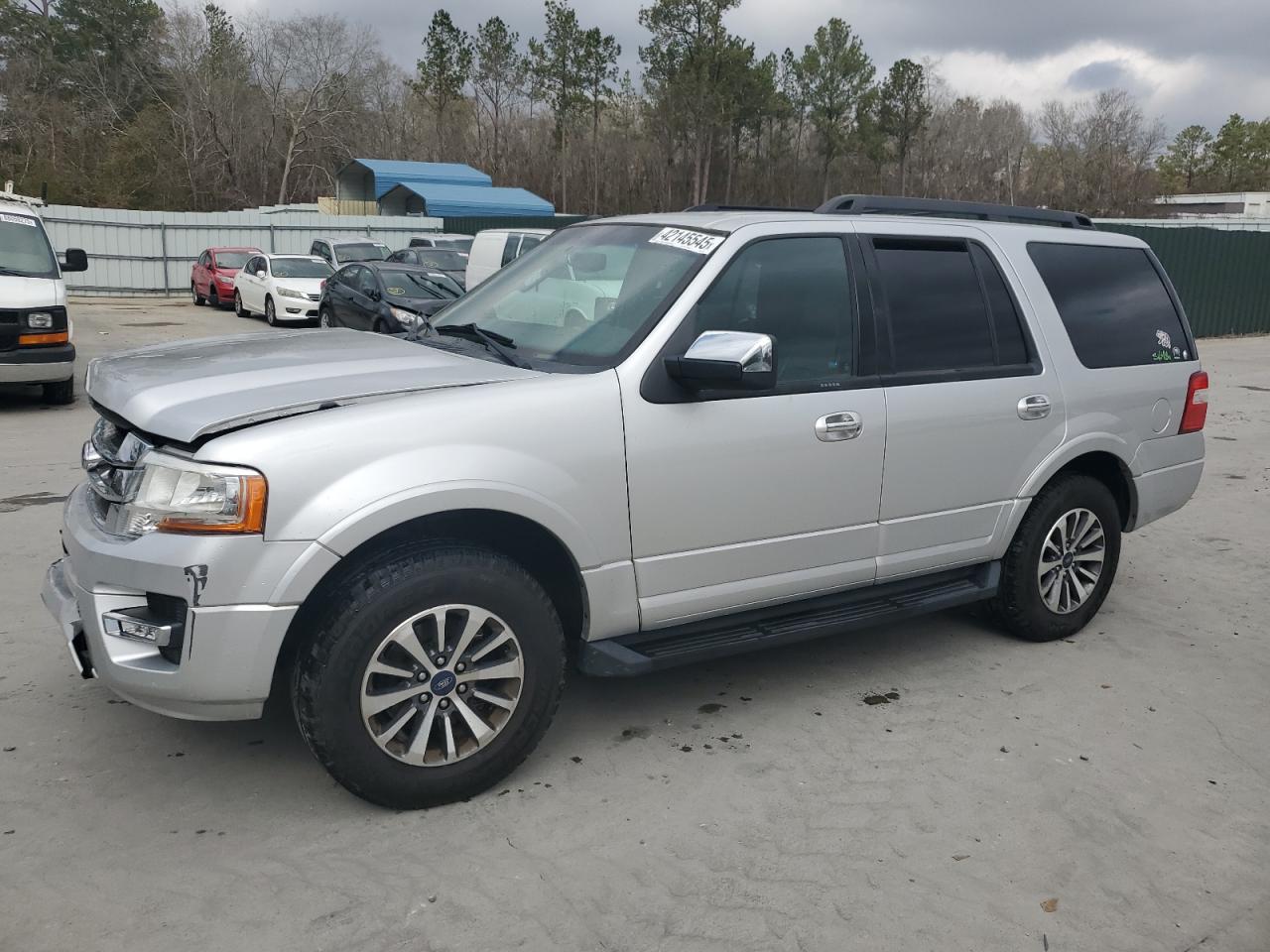  Salvage Ford Expedition