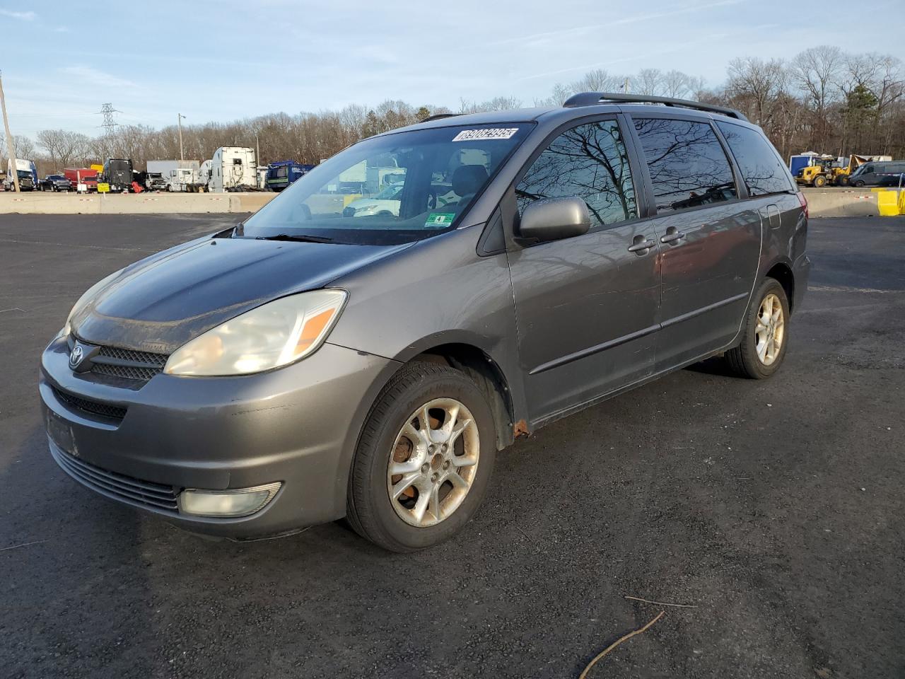  Salvage Toyota Sienna