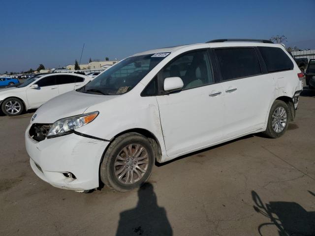 TOYOTA SIENNA XLE