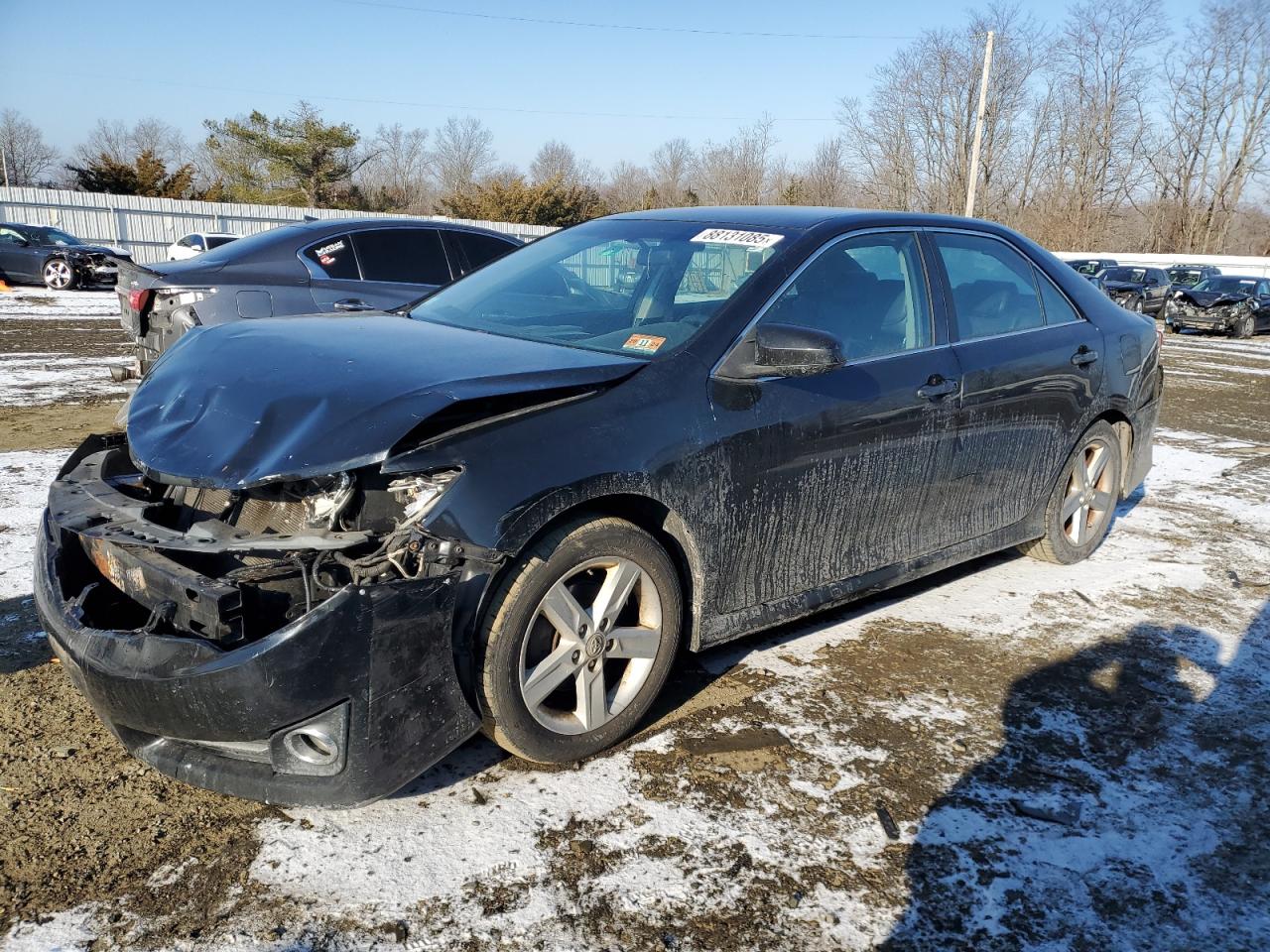 TOYOTA CAMRY BASE