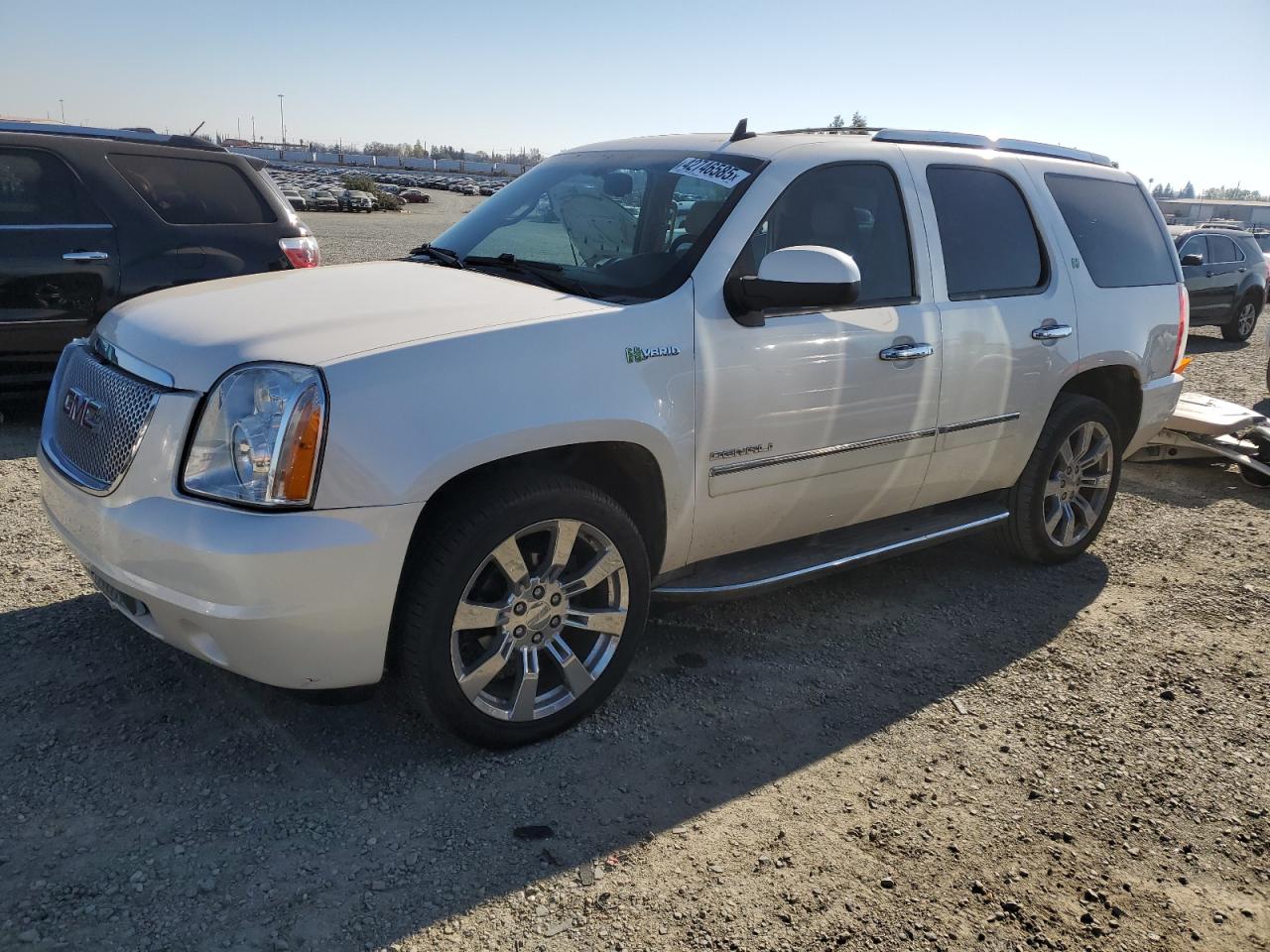  Salvage GMC Yukon