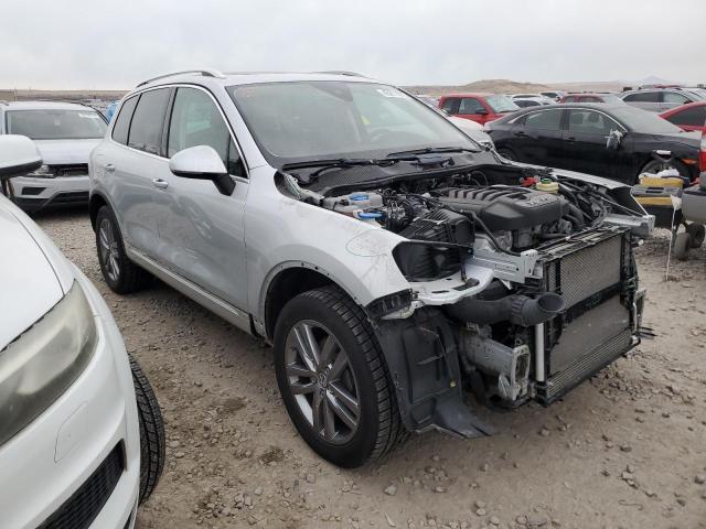 2016 VOLKSWAGEN TOUAREG SP WVGEF9BP4GD010645