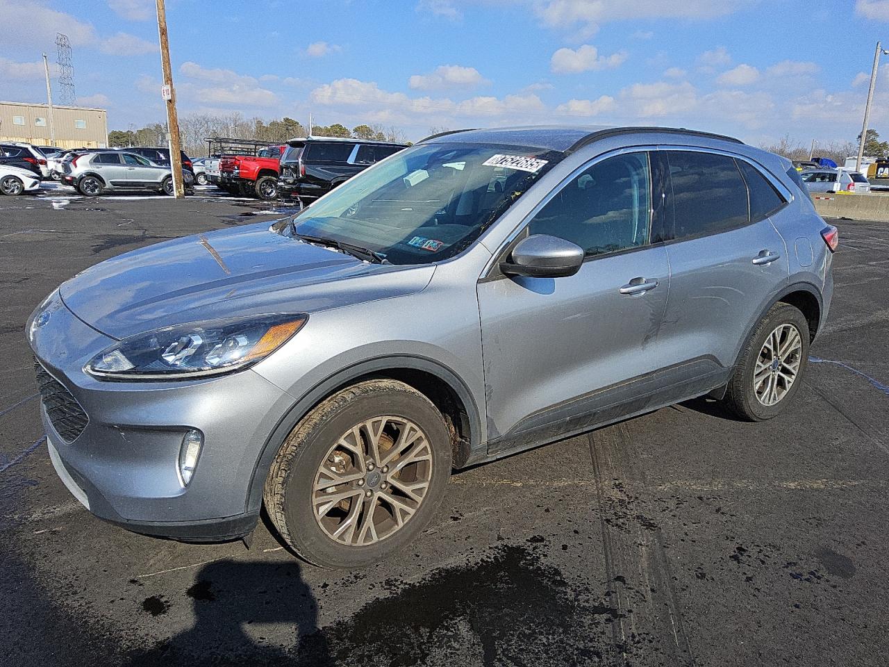  Salvage Ford Escape