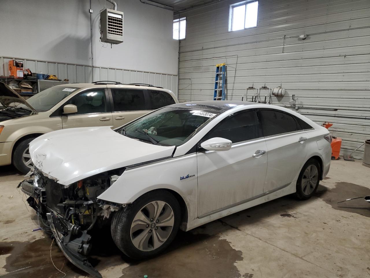 HYUNDAI SONATA HYBRID