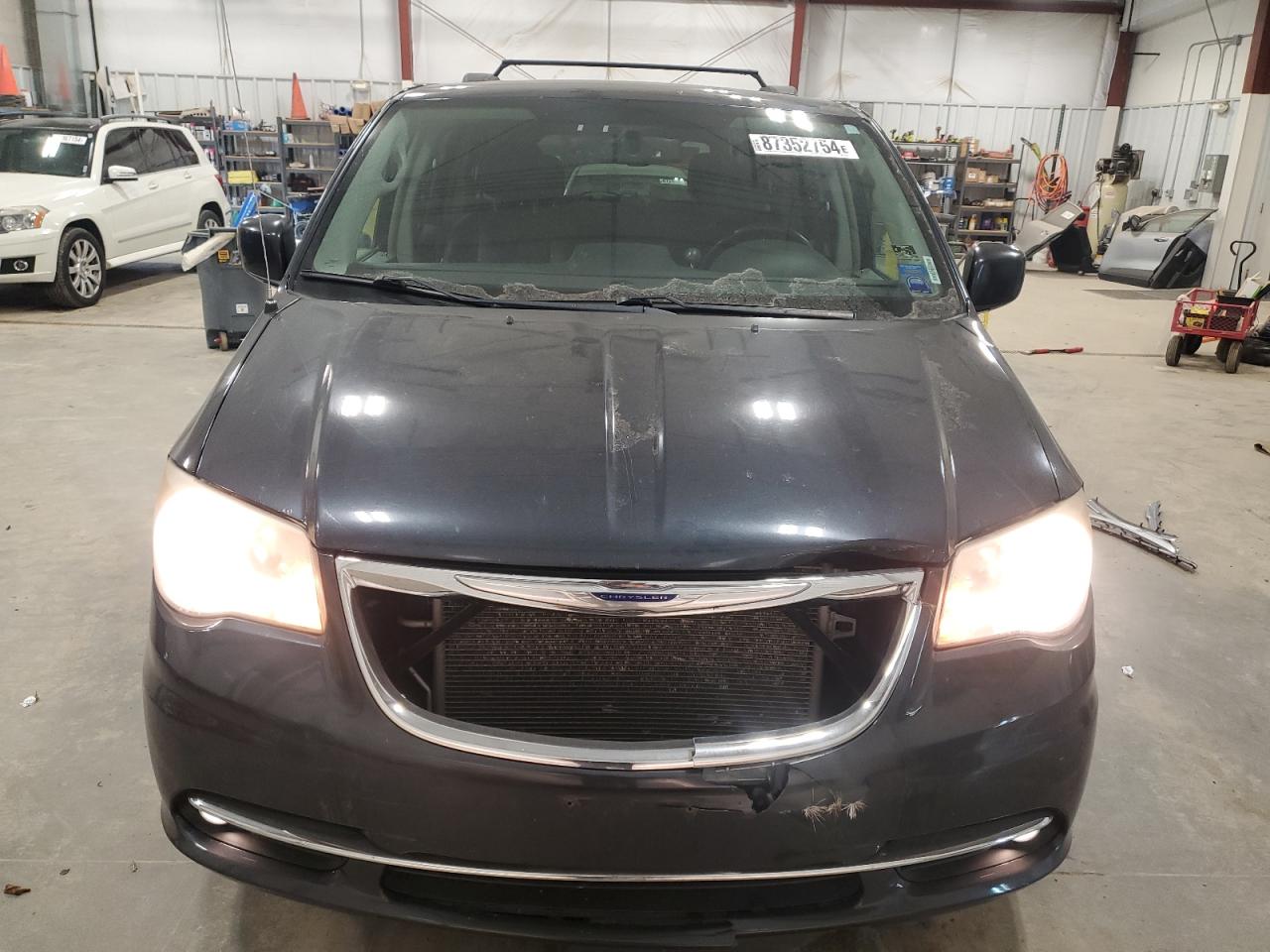 Lot #3045928647 2013 CHRYSLER TOWN & COU