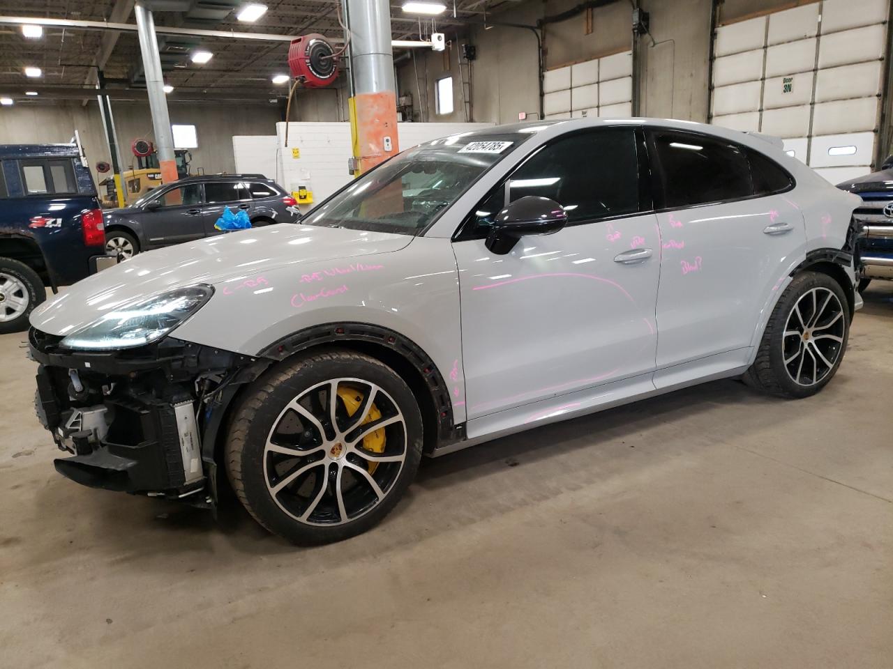  Salvage Porsche Cayenne