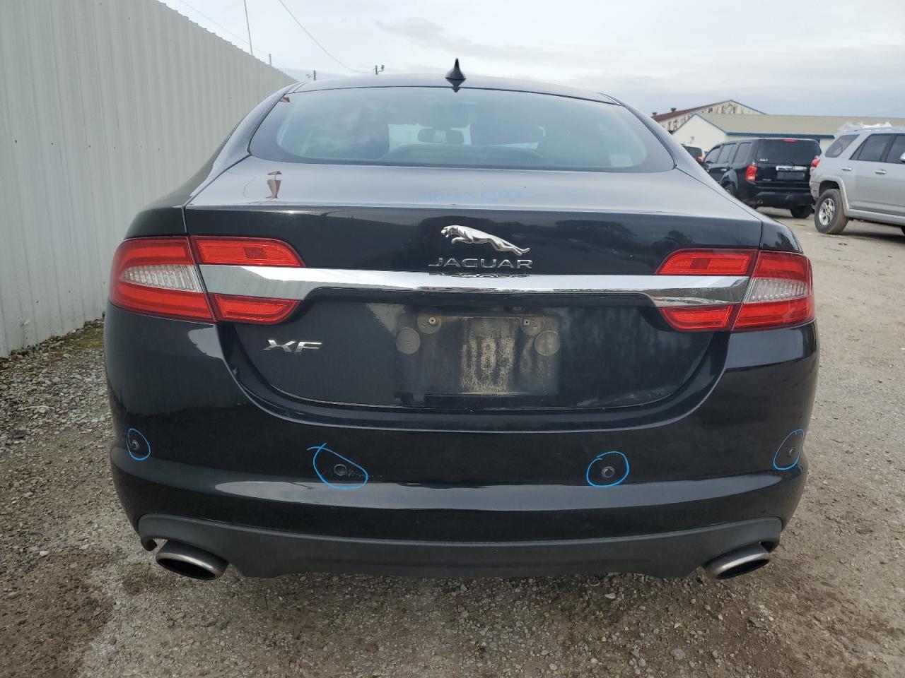 JAGUAR XF 2.0T PREMIUM