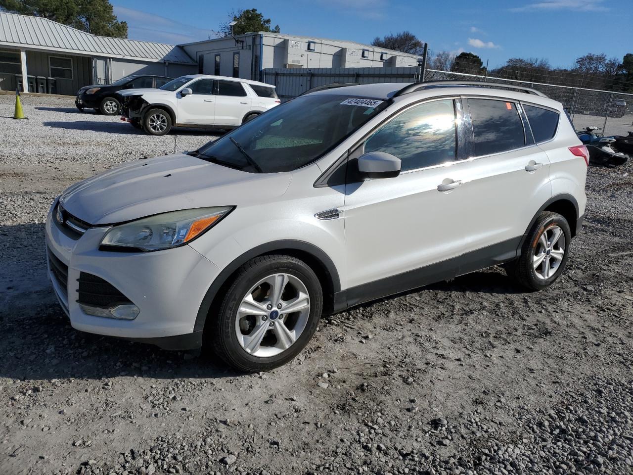 FORD ESCAPE SE