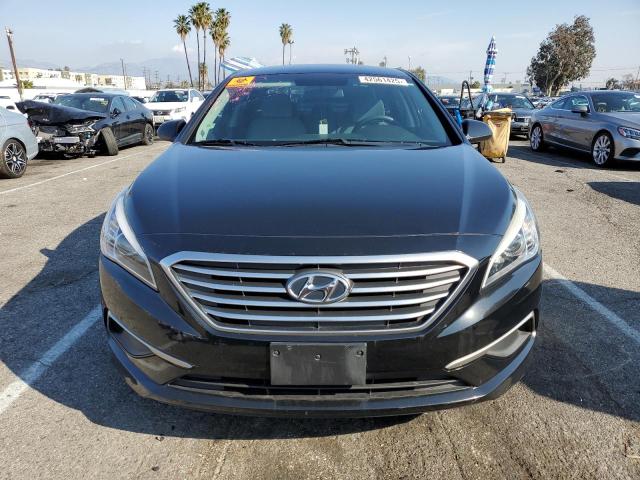 2017 HYUNDAI SONATA SE 5NPE24AF0HH561601