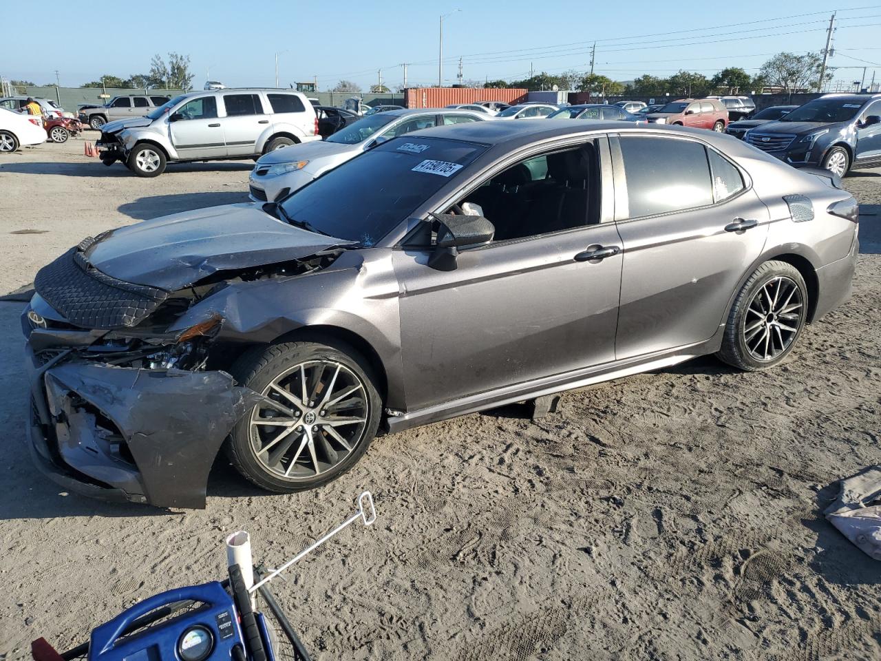 TOYOTA CAMRY SE